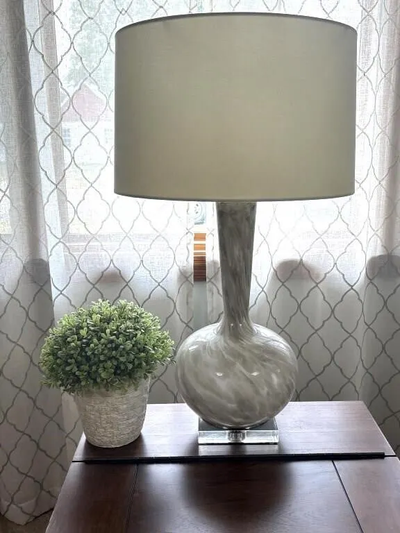 Table Lamp w/ Shade 30” & Small Faux Plant