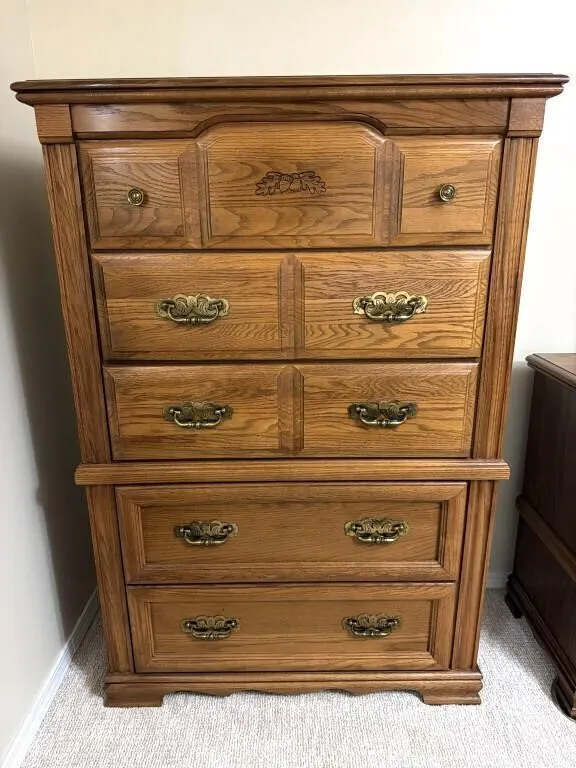 Vintage Broyhill Dresser 38.5” x 18” x 55.5”