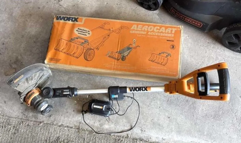 Worx Cordless Trimmer, Battery & Charger, Works