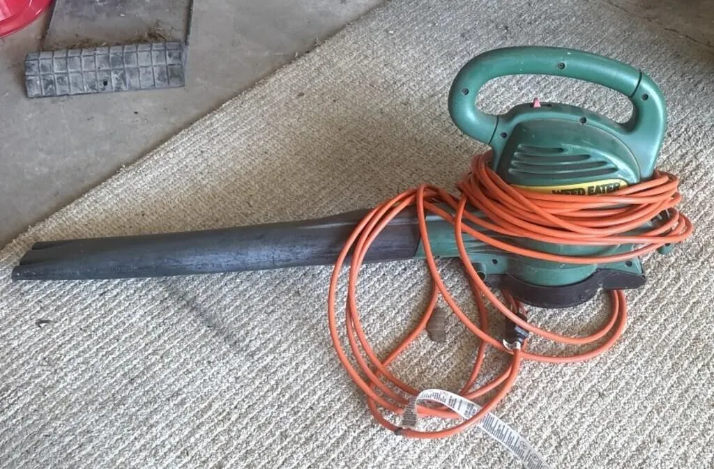 Electric Leaf Blower w/ Cord