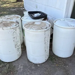 (6) Plastic Drums