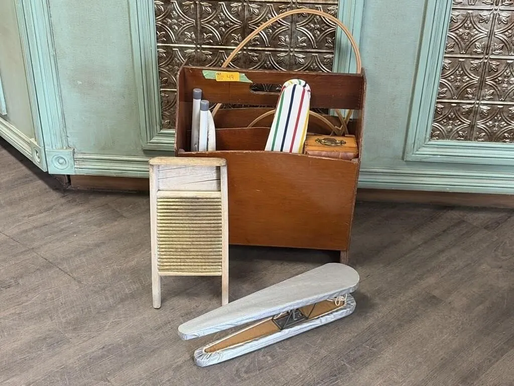 Ironing/Cross Stich Supplies in Wooden Magazine