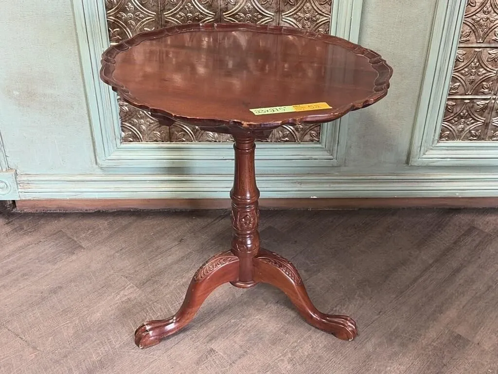 Traditional Chippendale-style tilt-top tea table