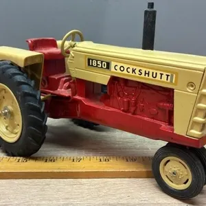 1:16 ERTL Cockshutt 1850 NF Tractor.