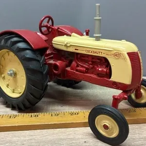 1:16 Scale Models Cockshutt Deluxe 40 Tractor.