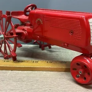 1:16 Scale Models Cockshutt 70 NF Tractor w/Steel