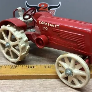 Reproduction 1:16 Cockshutt 70 Tractor w/Steel