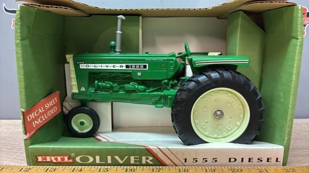1:16 ERTL Oliver 1555 Diesel NF Tractor.