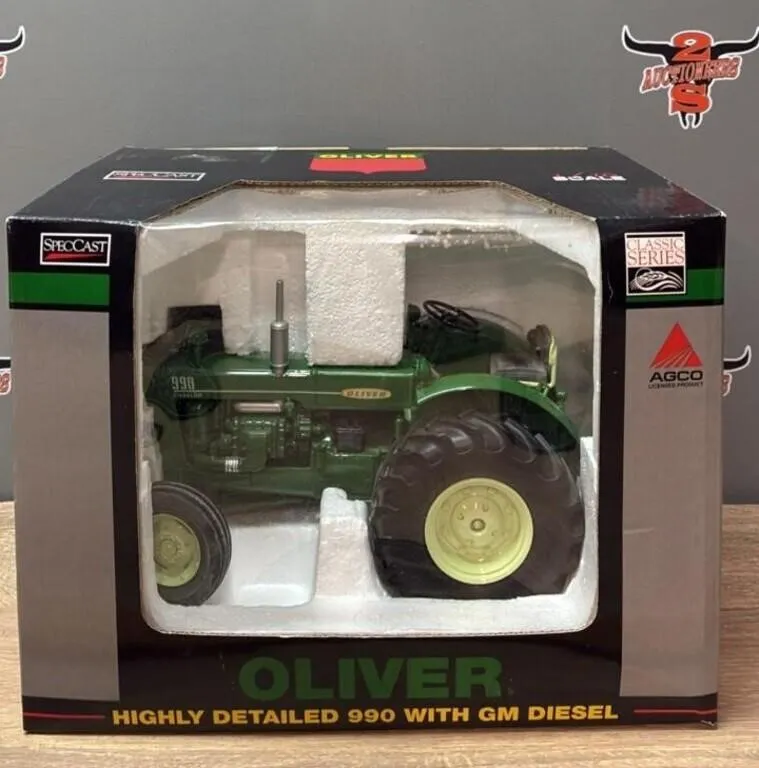 1:16 SpecCast Oliver 9900 Diesel Tractor.