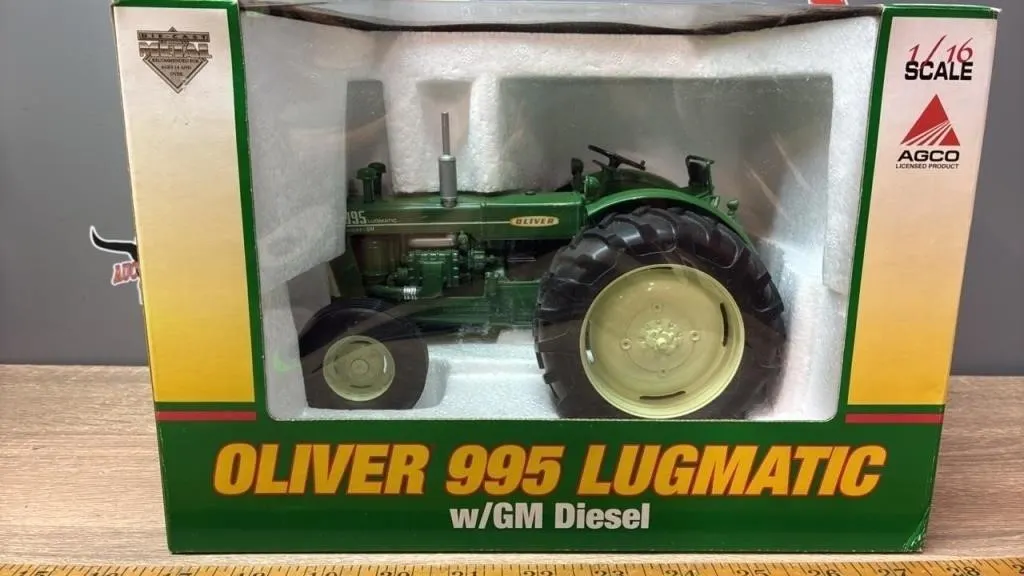 1:16 SpecCast Oliver 995 Lugmatic Tractor.