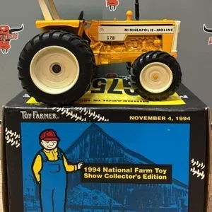 1:16 ERTL Minneapolis Moline G750 Tractor w/Dual