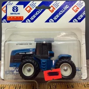 1:64 Scale Models New Holland 9384 Tractor.