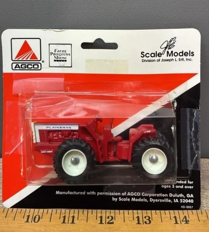 1:64 Scale Models Plainsman A4T-1400 Tractor.