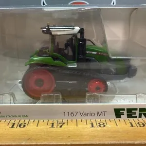 1:64 FENDT 1167 Vario MT Tractor.