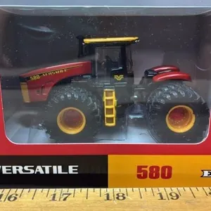 1:64 ERTL Versatile 580 Tractor.
