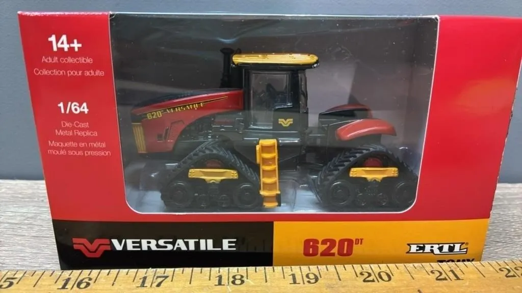 1:64 ERTL Versatile 620DT Tractor.