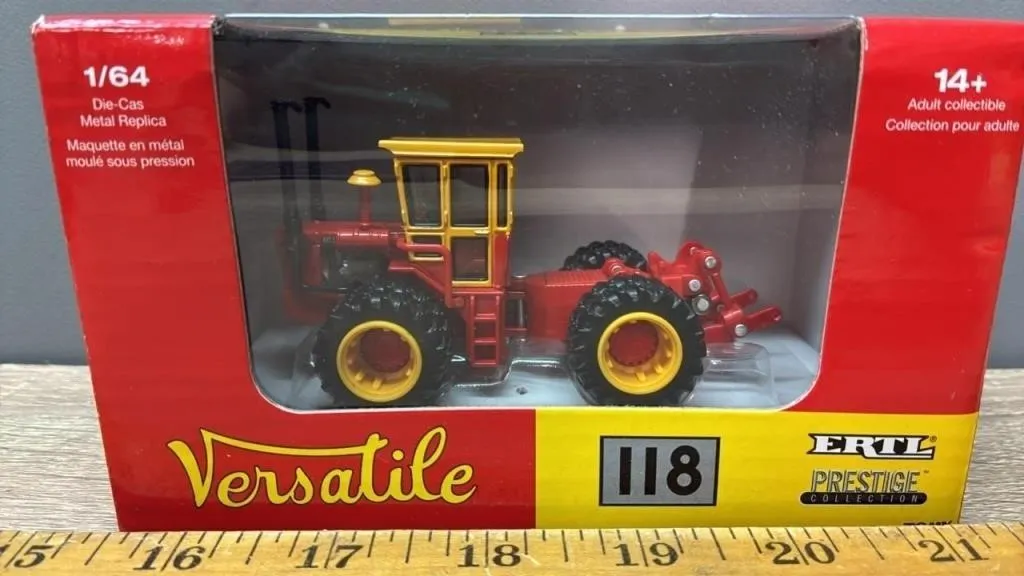 1:64 ERTL Versatile 118 Tractor.