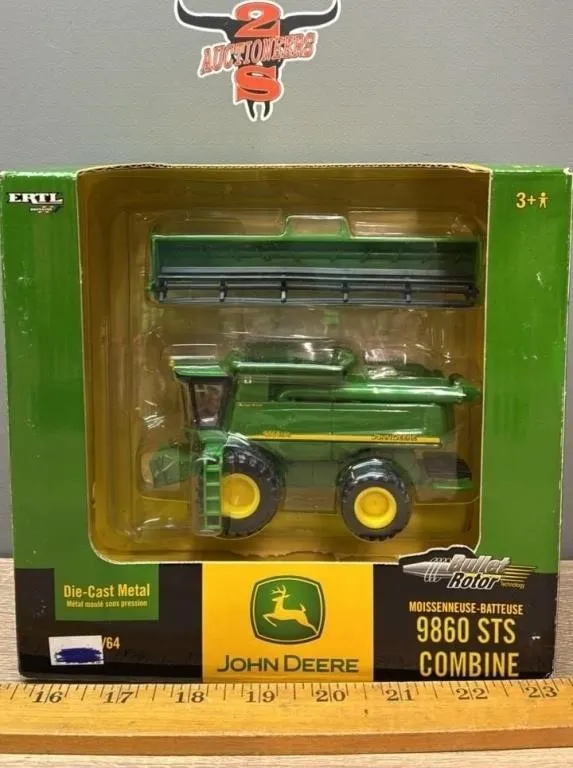 1:64 ERTL Britains John Deere 9860 STS Combine.
