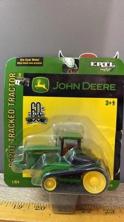 1:64 ERTL Britains John Deere 9620T Track