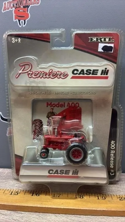 1:64 ERTL CASE IH 400 Tractor (Release 3)