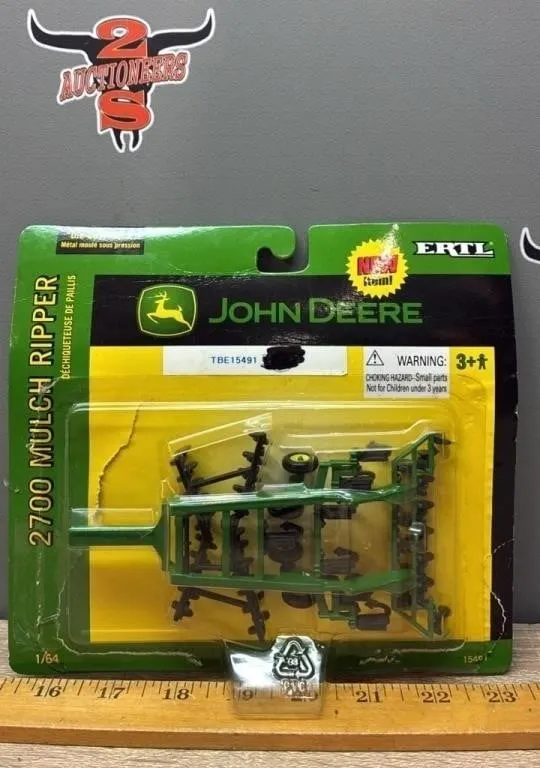 1:64 ERTL John Deere 2700 Mulch Ripper. *Plastic