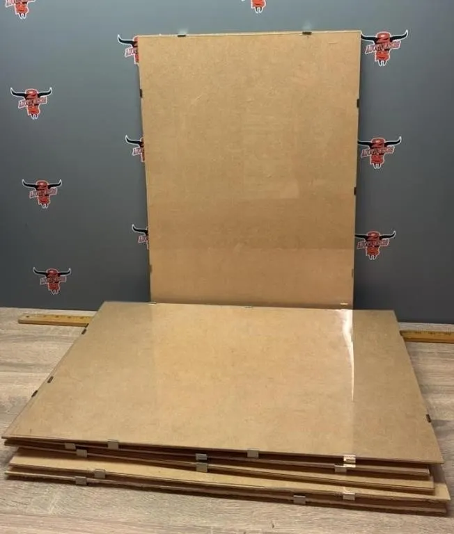 6 Lexan Clip Frames. 15�x21�. *NO SHIPPING