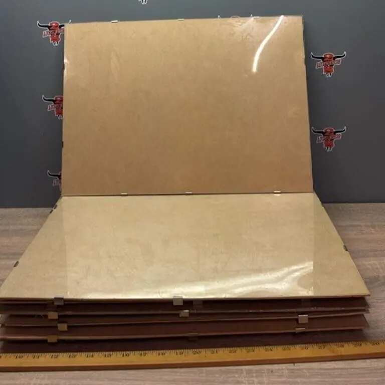 10 Lexan Clip Frames. 21.5�x15� *NO SHIPPING