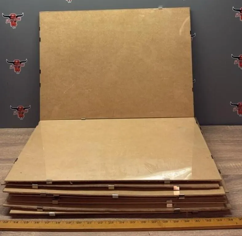 10 Lexan Clip Frames. 21.5�x15� *NO SHIPPING