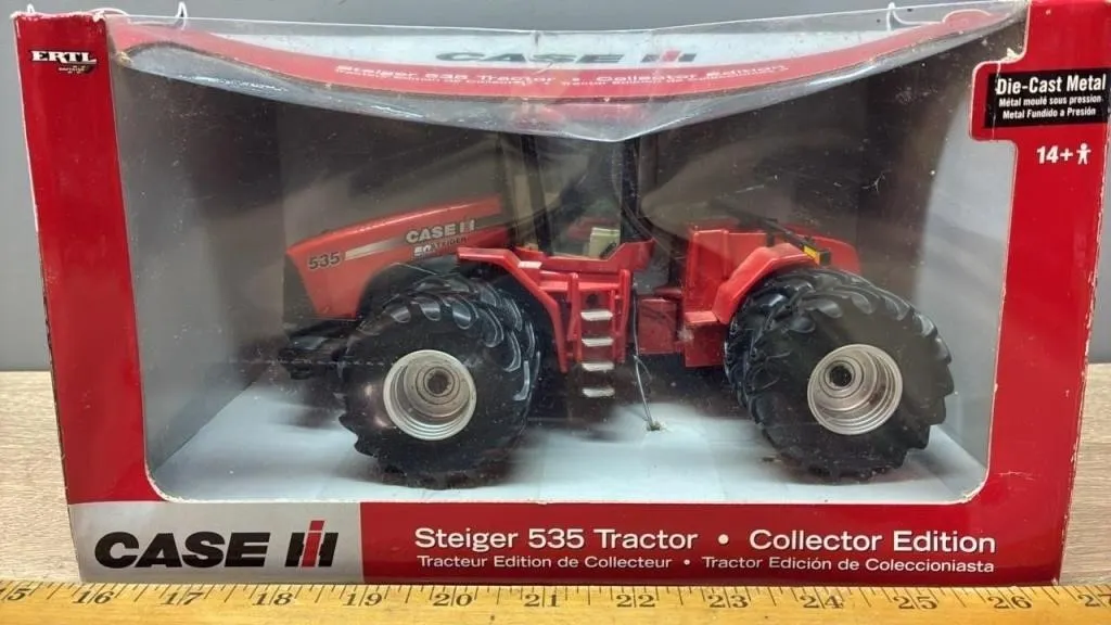 1:32 ERTL Britains Steiger 535 Tractor. *Box