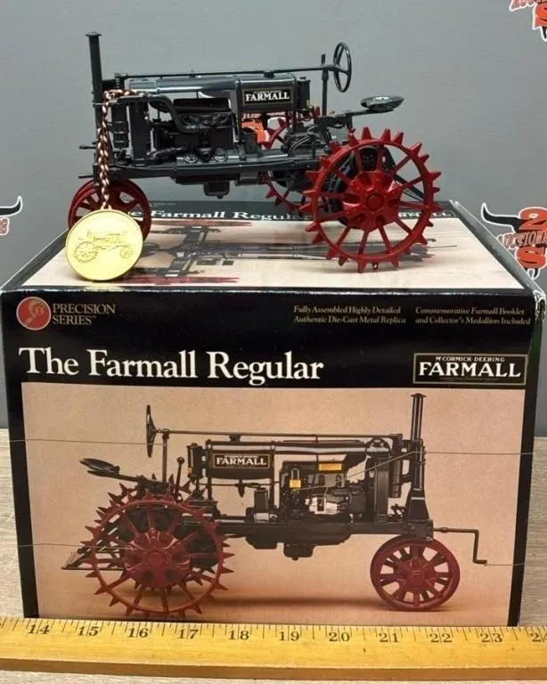 1:16 ERTL Precision Series Farmall Regular