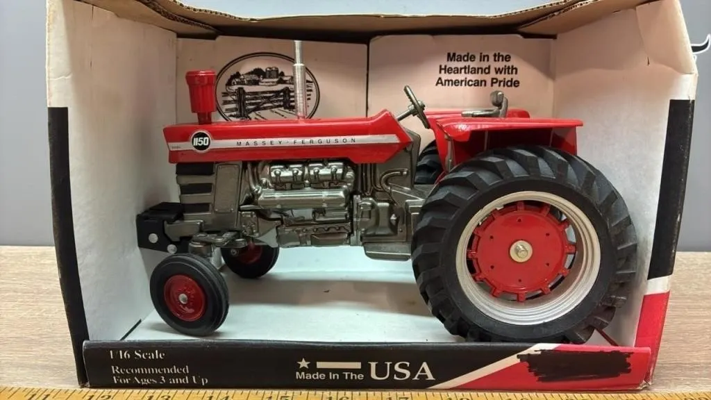 1:16 Scale Models Massey Ferguson 1150 Tractor.