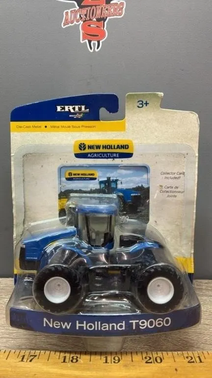 1:64 ERTL Britains New Holland T9060 Tractor.