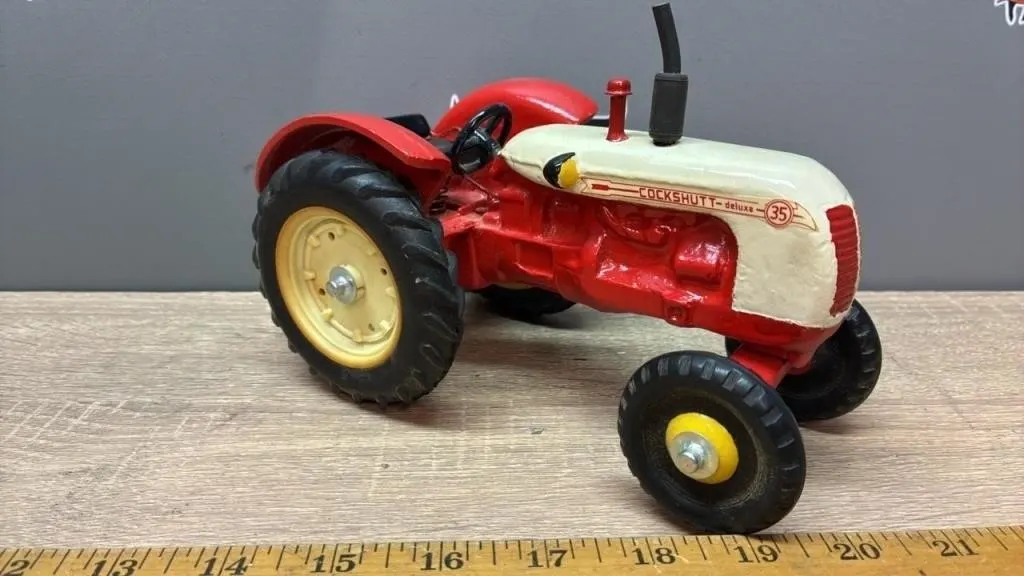 1:16 Cast Aluminium Custom Cockshutt 35 Tractor.