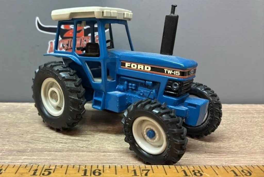 1:43 ERTL Ford TW-15V MFWD Tractor.