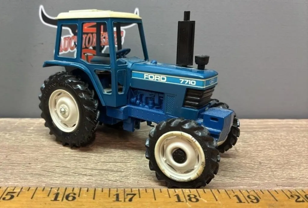 1:43 ERTL Britains Ford 7710 MFWD Tractor.