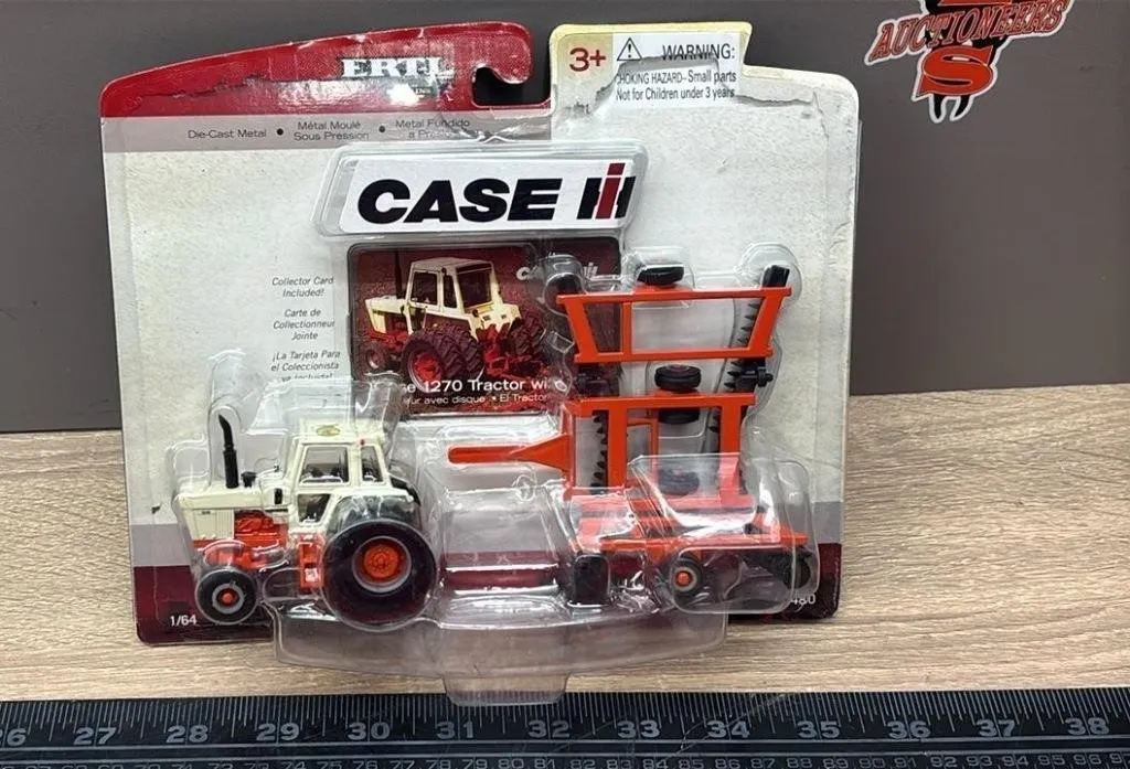 1:64 ERTL CaseIH 1270 Die Cast Tractor w/Disk.
