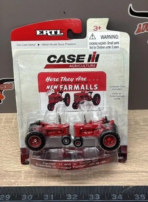 1:64 ERTL Case Farmall H&M Die Cast Tractor Set.