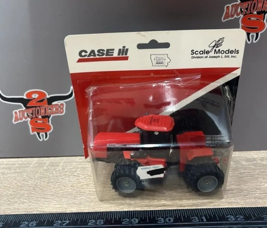 1:64 CaseIH 9390 Die Cast Tractor. *Box Opened.