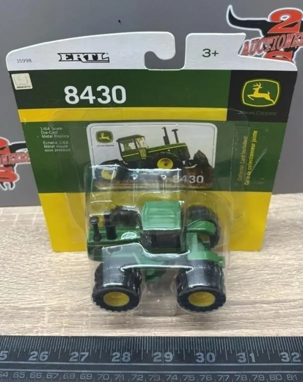 1:64 ERTL John Deere 8450 Die Cast 4WD Tractor.