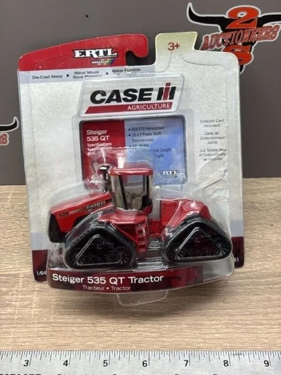 1:64 ERTL CaseIH Steiger 535 QT Die Cast Tractor.