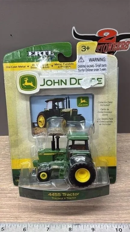 1:64 ERTL John Deere 4455 Die Cast Tractor. *Box