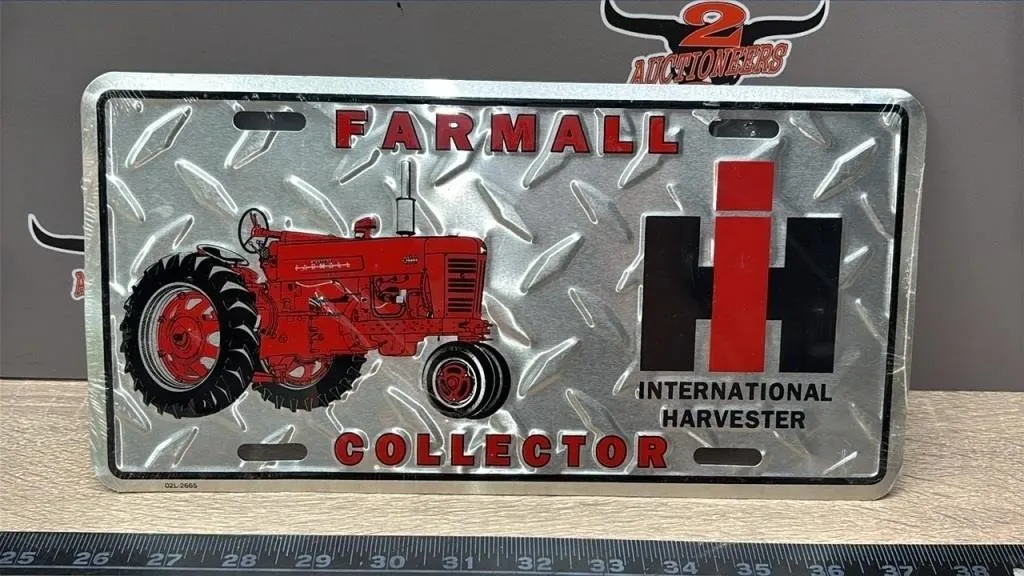 International Farmall Decorative License Plate