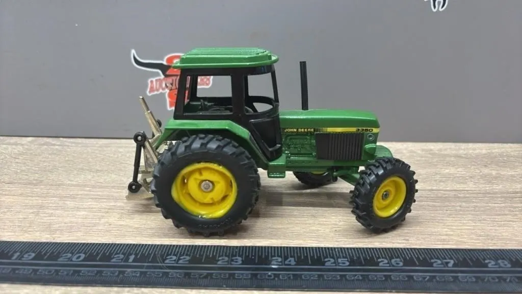 1:64 ERTL John Deere 3350 Die Cast MFWD Tractor.