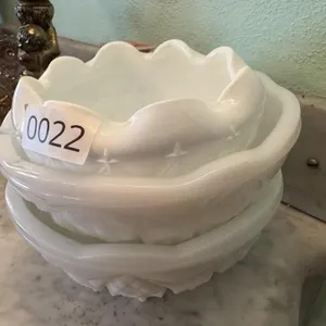 Assorted Glassware & Figurines
