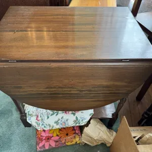Tables & Stands
