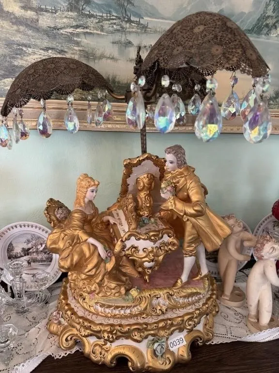 Capodimonte Porcelain Lamp