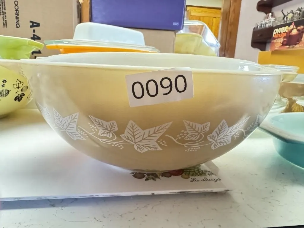 Vintage Pyrex Mixing Bowls