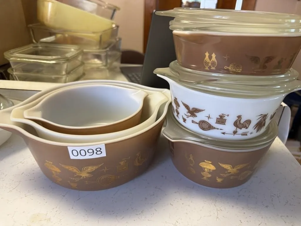 Pyrex Early American