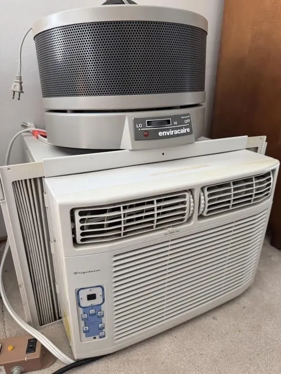 Window Air Conditioner & Air Purifier