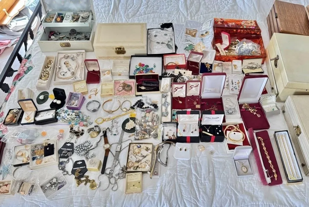 Quantity of Costume Jewelry